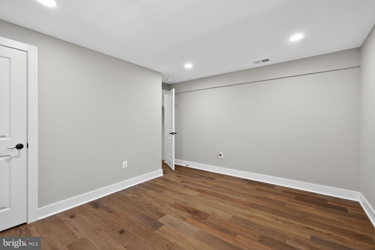 Annapolis, Maryland, 21401, United States, 3 Bedrooms Bedrooms, ,3 BathroomsBathrooms,Residential,Active,1934817