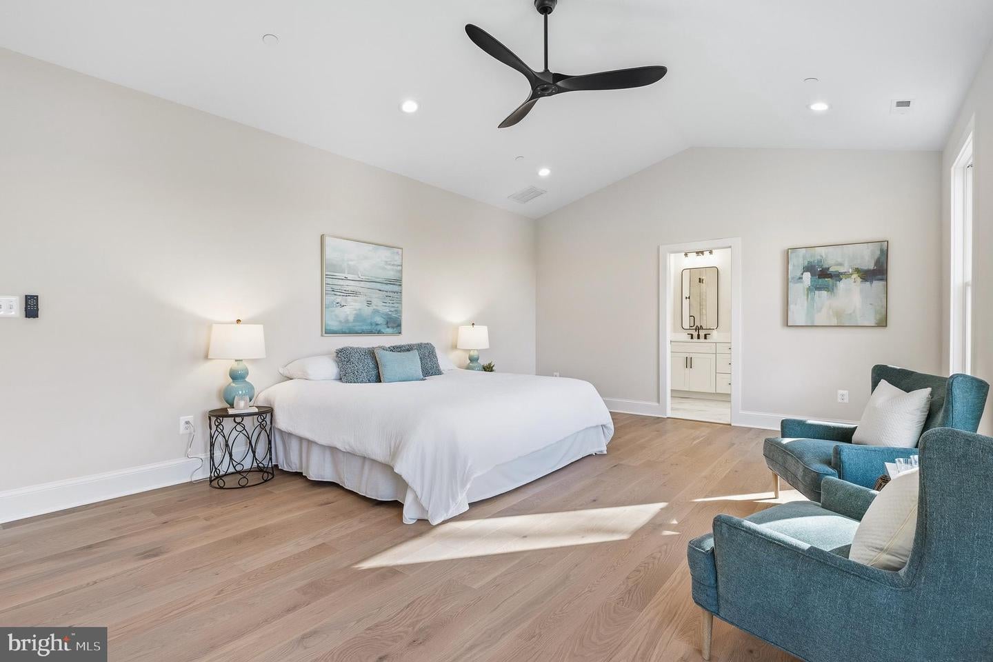 Annapolis, Maryland, 21403, United States, 3 Bedrooms Bedrooms, ,4 BathroomsBathrooms,Residential,Active,1952633