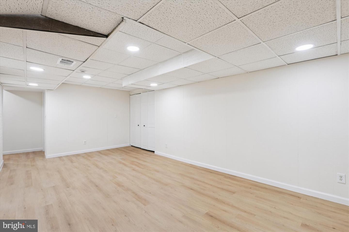 Arlington, Virginia, 22207, United States, 3 Bedrooms Bedrooms, ,3 BathroomsBathrooms,Residential,Active,2012923