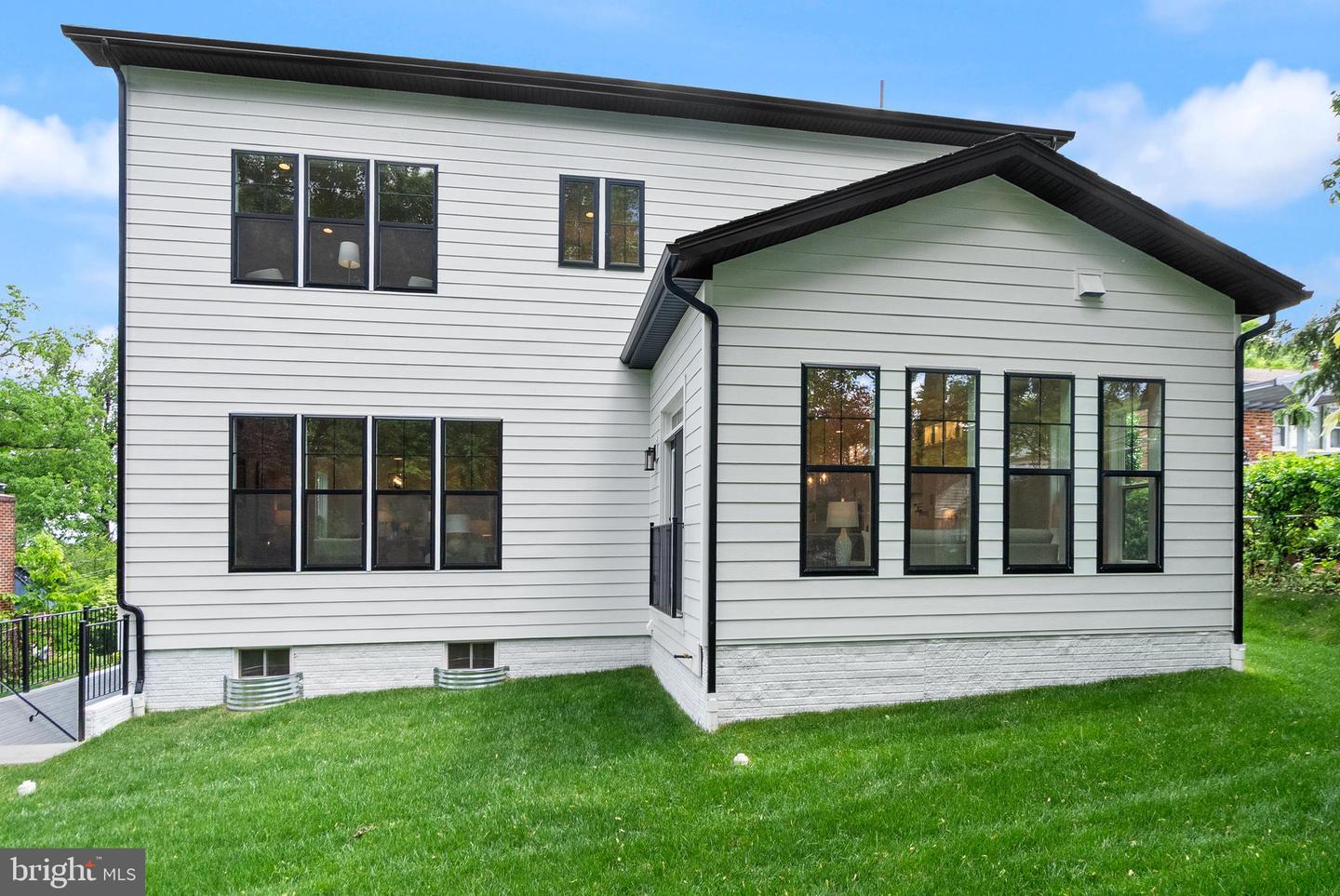 Falls Church, Virginia, 22046, United States, 7 Bedrooms Bedrooms, ,7 BathroomsBathrooms,Residential,Active,1798016