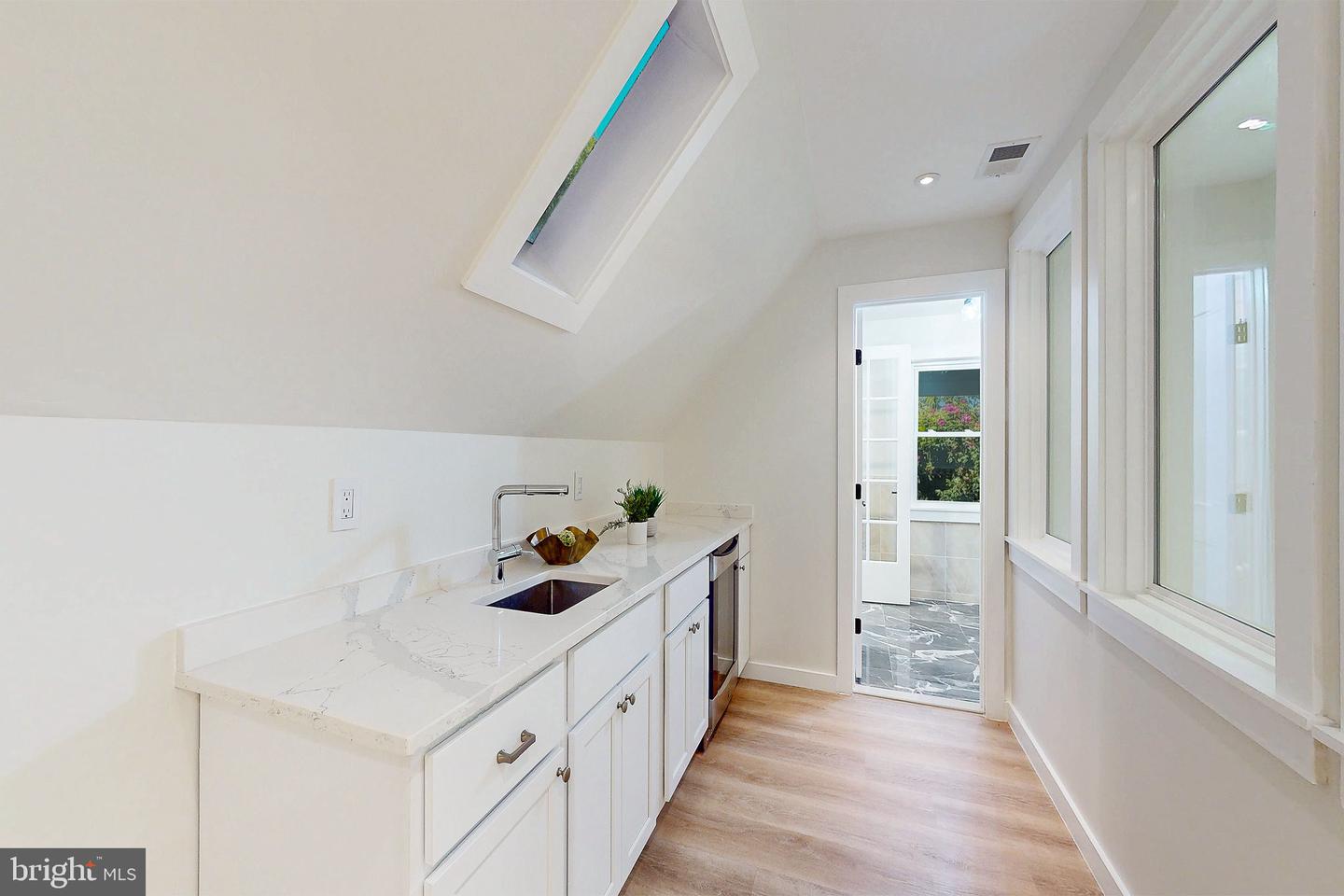 Washington, District Of Columbia, 20018, United States, 6 Bedrooms Bedrooms, ,5 BathroomsBathrooms,Residential,Active,2001347