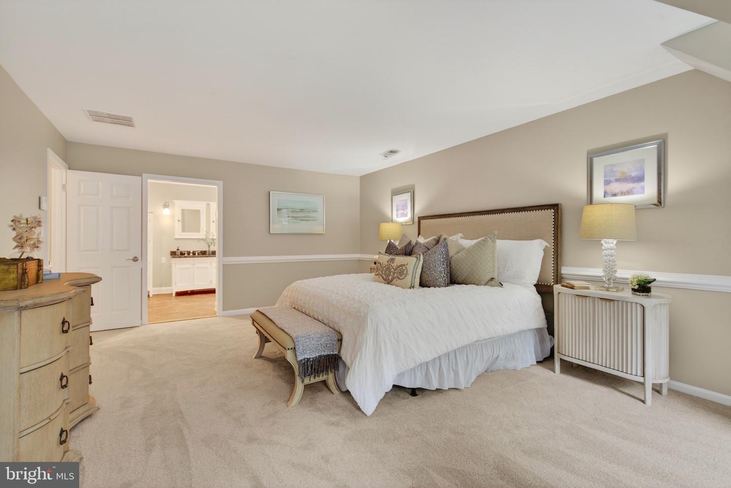 Fairfax Station, Virginia, 22039, United States, 5 Bedrooms Bedrooms, ,5 BathroomsBathrooms,Residential,Pending,2045787