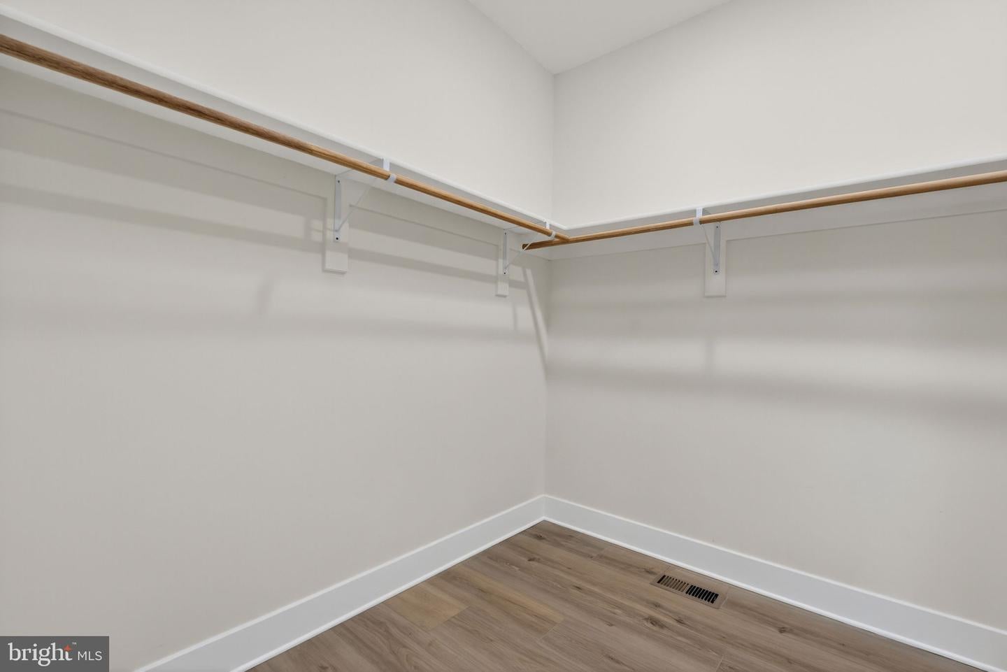 Warrenton, Virginia, 20187, United States, 3 Bedrooms Bedrooms, ,4 BathroomsBathrooms,Residential,Active,1963257