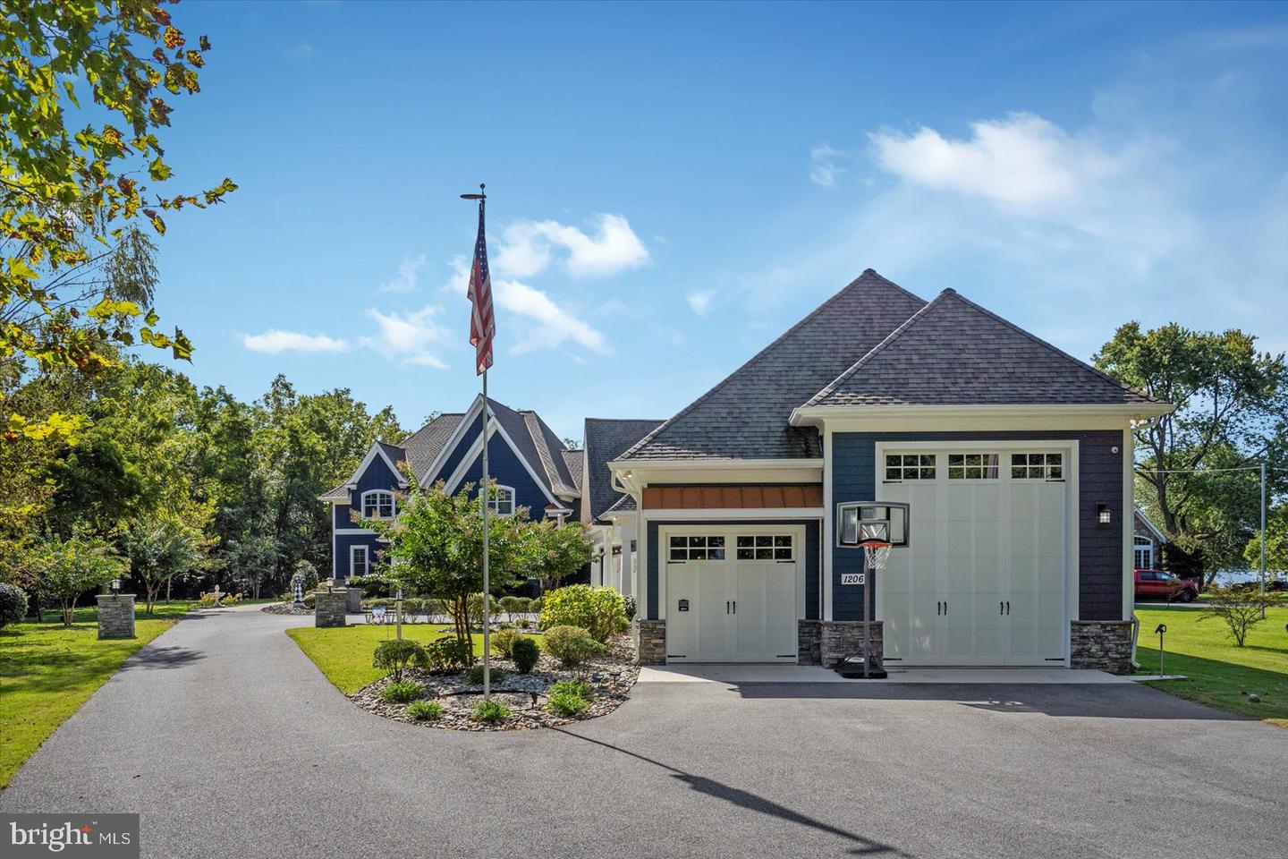 Middle River, Maryland, 21220, United States, 7 Bedrooms Bedrooms, ,7 BathroomsBathrooms,Residential,Active,1969646