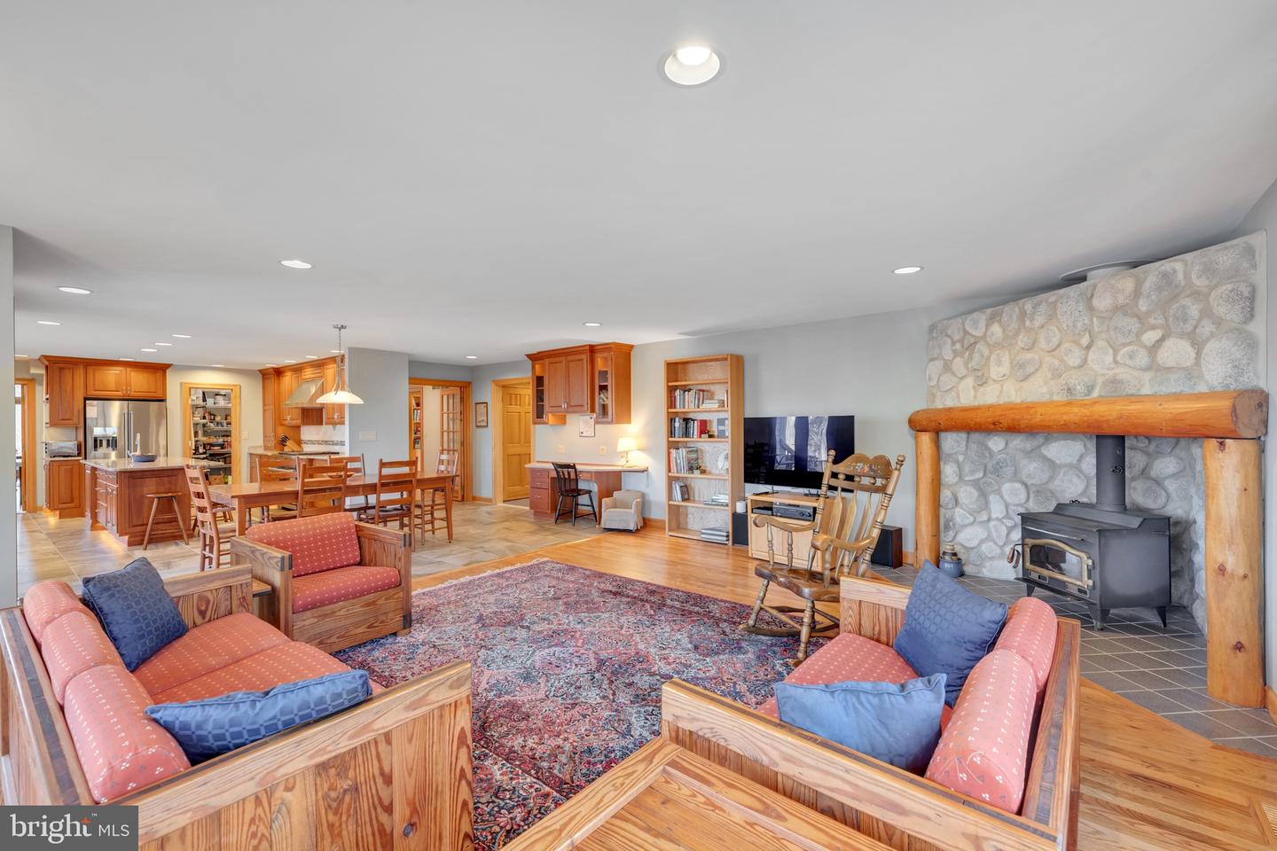 Ellicott City, Maryland, 21042, United States, 5 Bedrooms Bedrooms, ,5 BathroomsBathrooms,Residential,Active,1988714