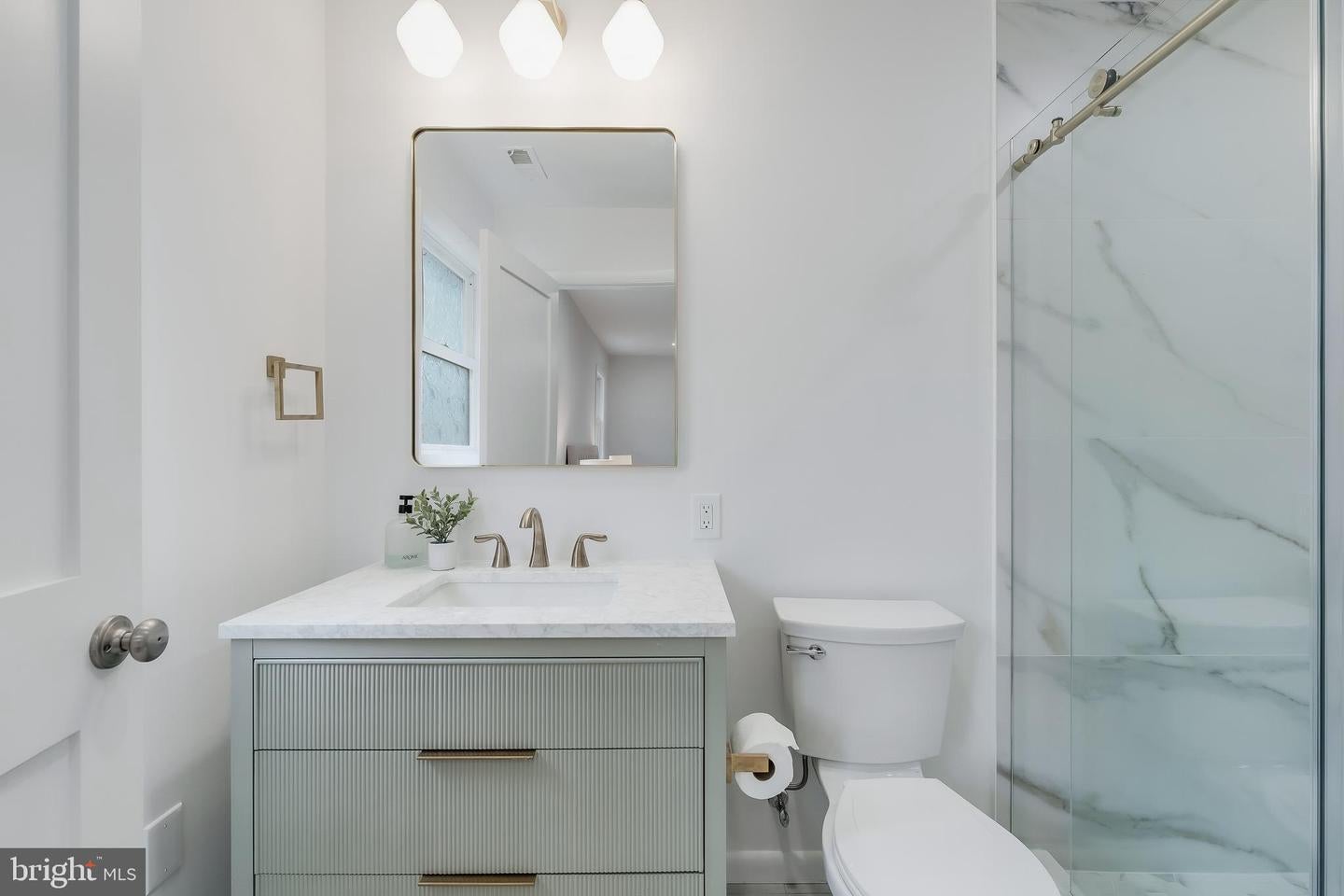 Arlington, Virginia, 22204, United States, 4 Bedrooms Bedrooms, ,3 BathroomsBathrooms,Residential,Active,2045018