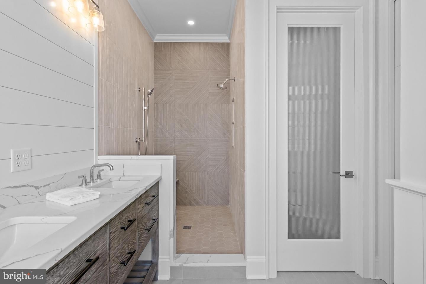 Long Beach Township, New Jersey, 08008, United States, 6 Bedrooms Bedrooms, ,7 BathroomsBathrooms,Residential,Active,1889026