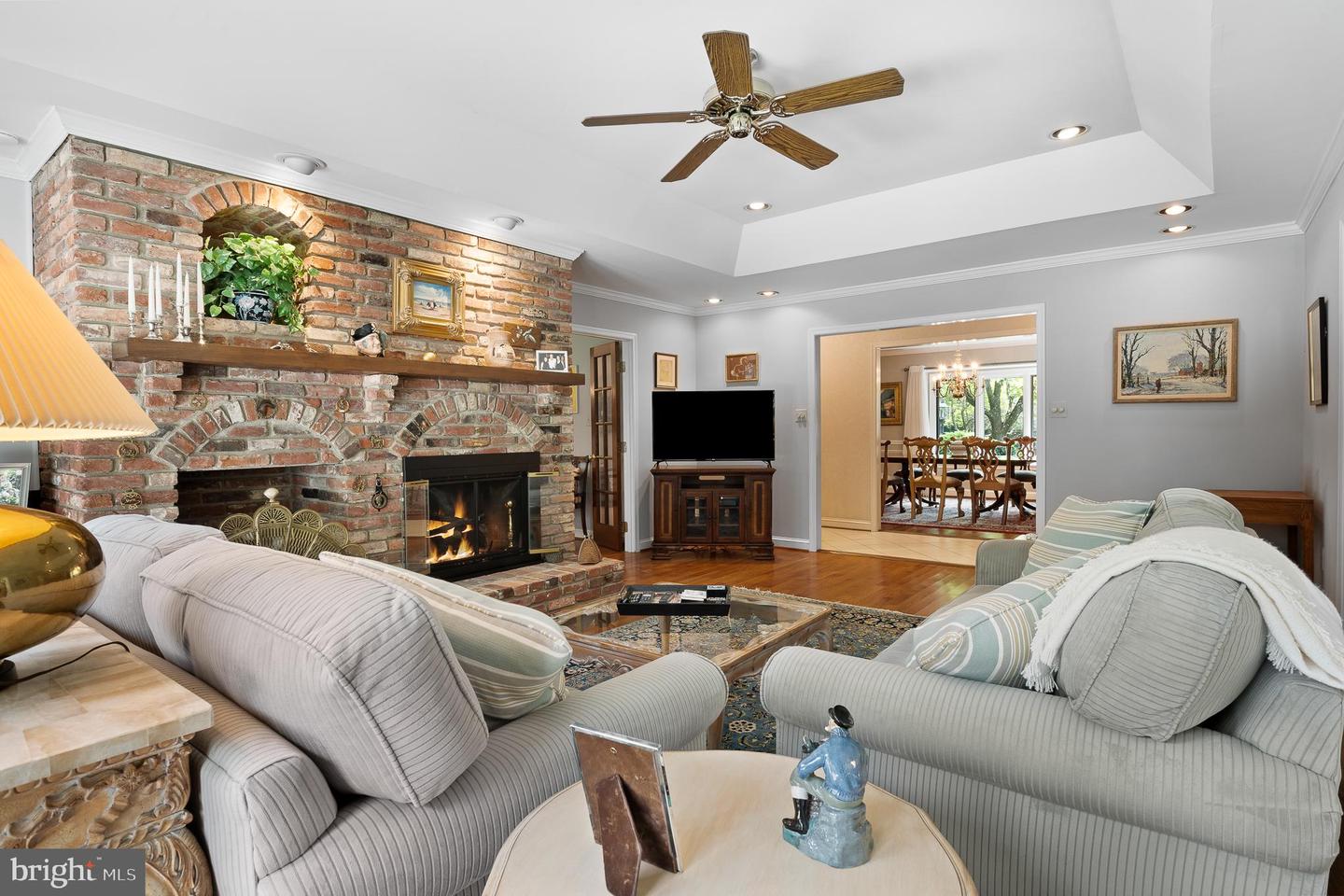 Potomac, Maryland, 20854, United States, 5 Bedrooms Bedrooms, ,6 BathroomsBathrooms,Residential,Active,1988488