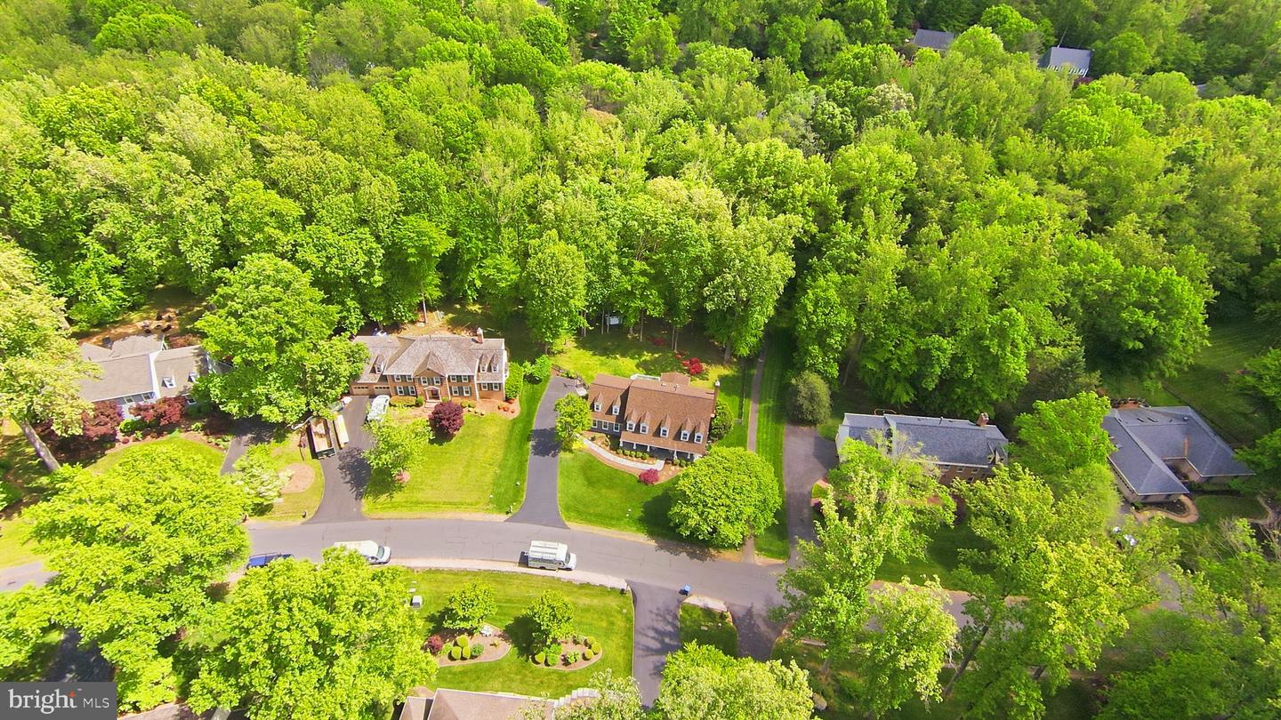 Fairfax Station, Virginia, 22039, United States, 5 Bedrooms Bedrooms, ,5 BathroomsBathrooms,Residential,Pending,2045787