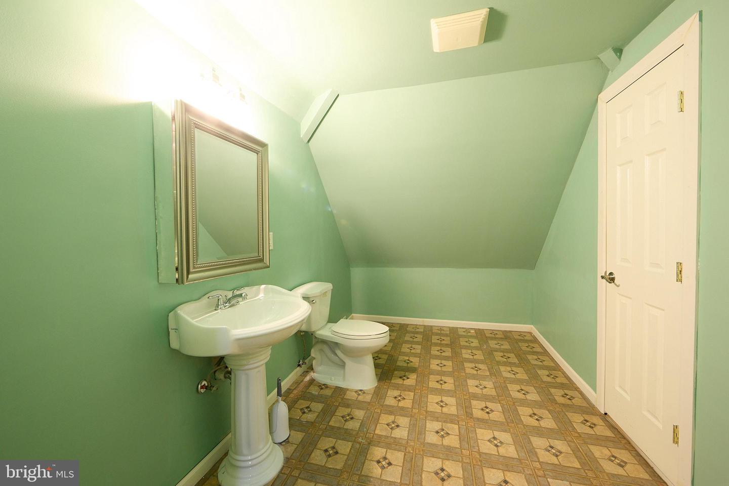 Blue Bell, Pennsylvania, 19422, United States, 4 Bedrooms Bedrooms, ,6 BathroomsBathrooms,Residential,Active,2008012