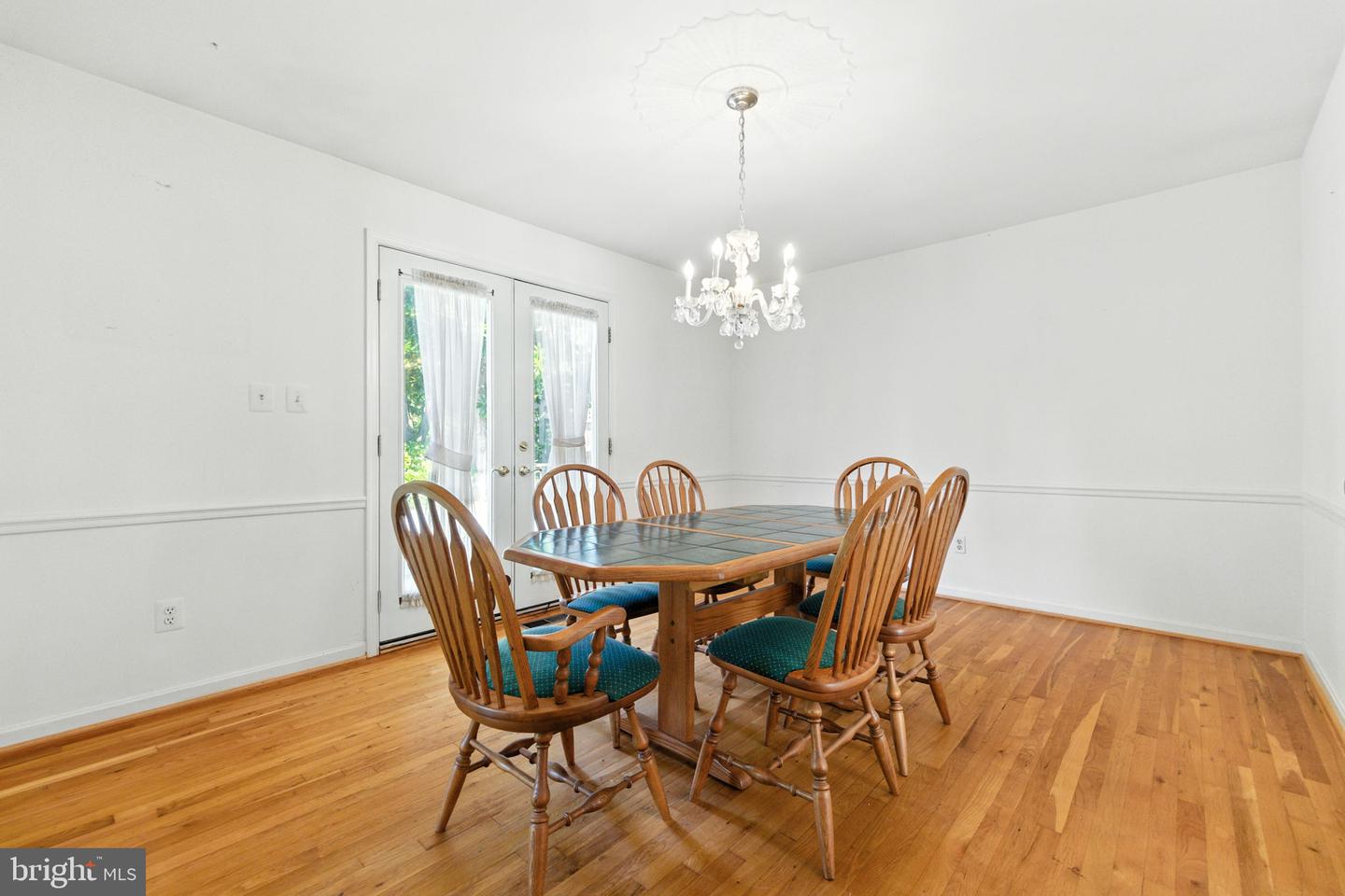 Mclean, Virginia, 22101, United States, 5 Bedrooms Bedrooms, ,3 BathroomsBathrooms,Residential,Active,1929396
