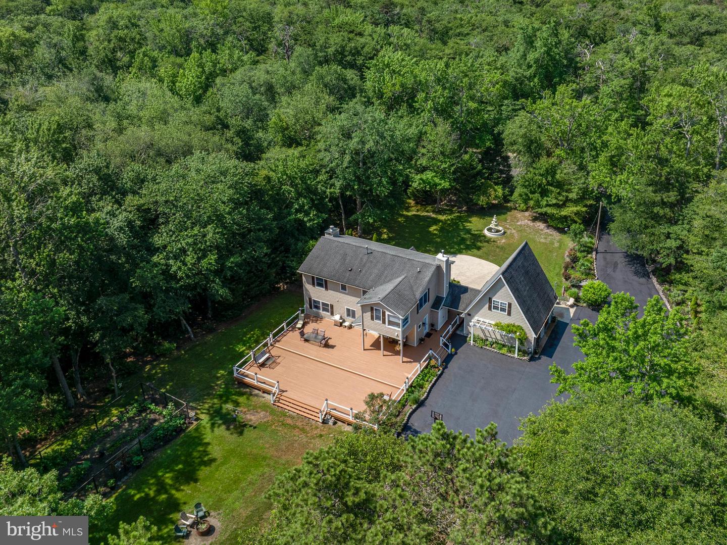 Manahawkin, New Jersey, 08050, United States, 4 Bedrooms Bedrooms, ,3 BathroomsBathrooms,Residential,Active,1879973