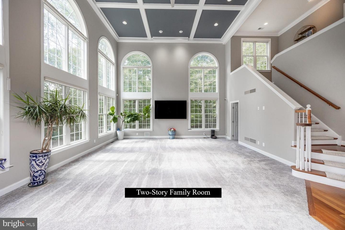 Landenberg, Pennsylvania, 19350, United States, 5 Bedrooms Bedrooms, ,6 BathroomsBathrooms,Residential,Active,1965819