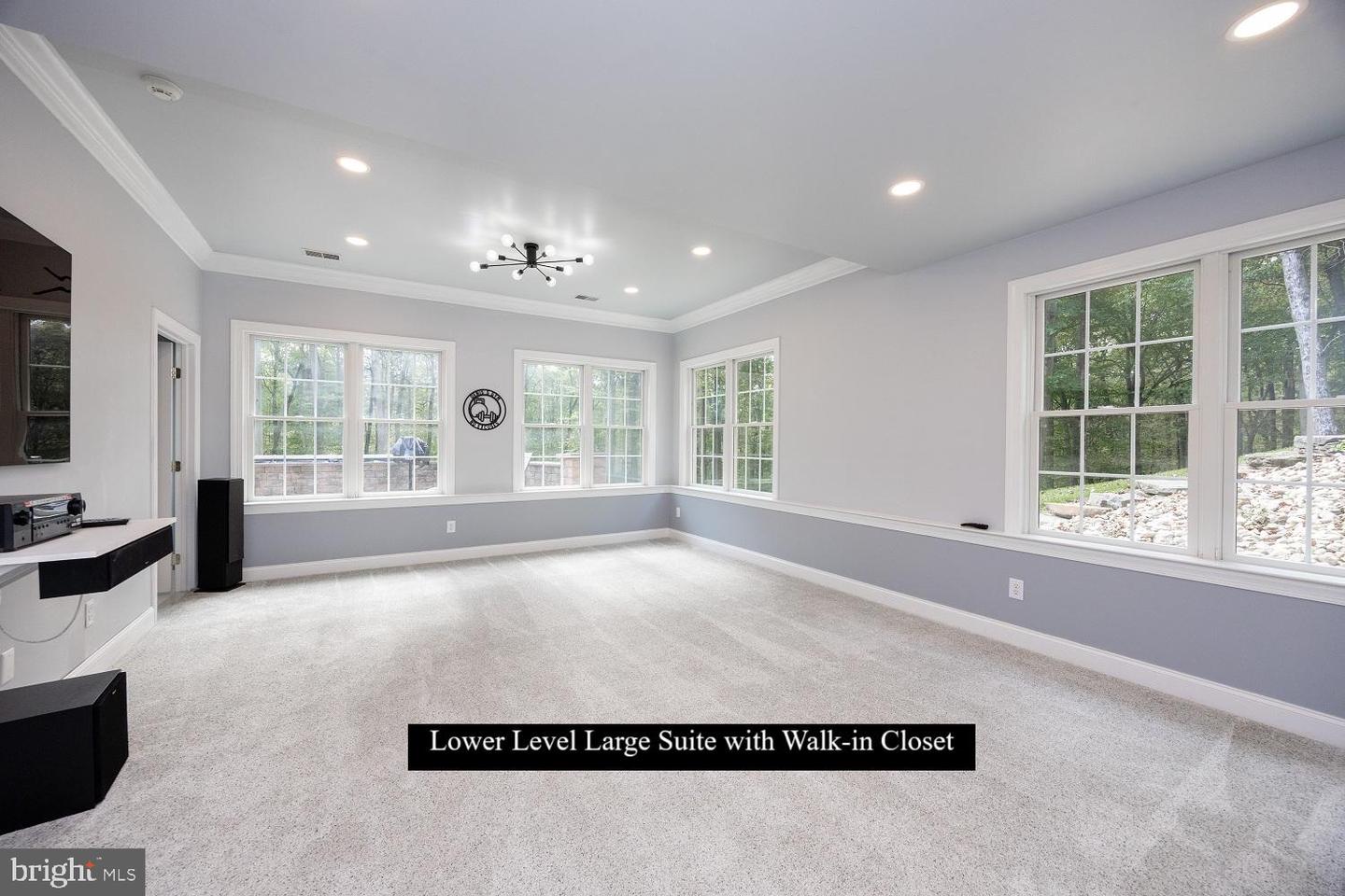 Landenberg, Pennsylvania, 19350, United States, 5 Bedrooms Bedrooms, ,6 BathroomsBathrooms,Residential,Active,1965819