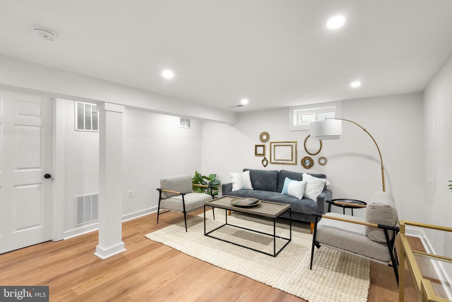 Kensington, Maryland, 20895, United States, 5 Bedrooms Bedrooms, ,4 BathroomsBathrooms,Residential,Active,1904171