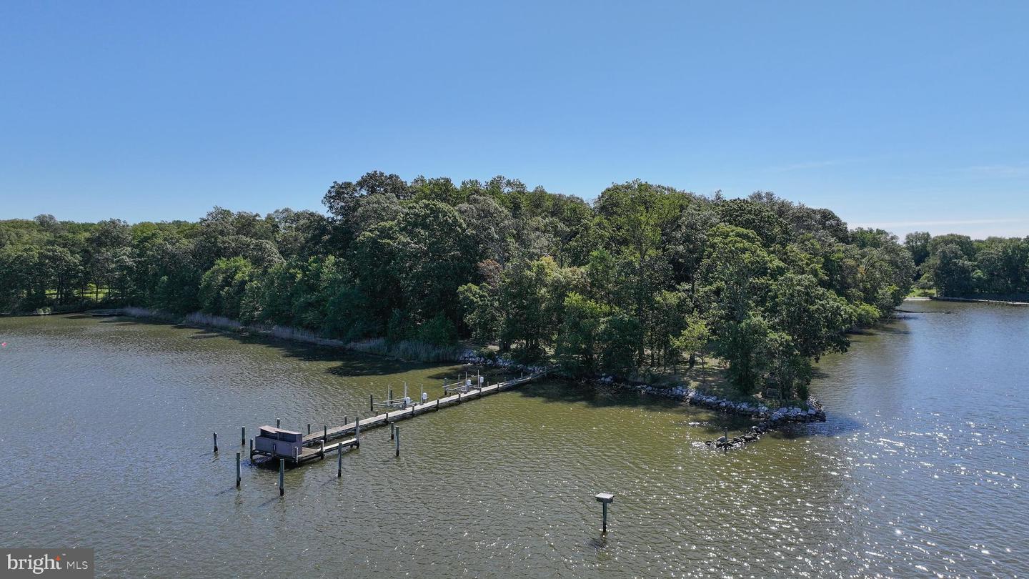 Queenstown, Maryland, 21658, United States, 4 Bedrooms Bedrooms, ,3 BathroomsBathrooms,Residential,Active,1998763