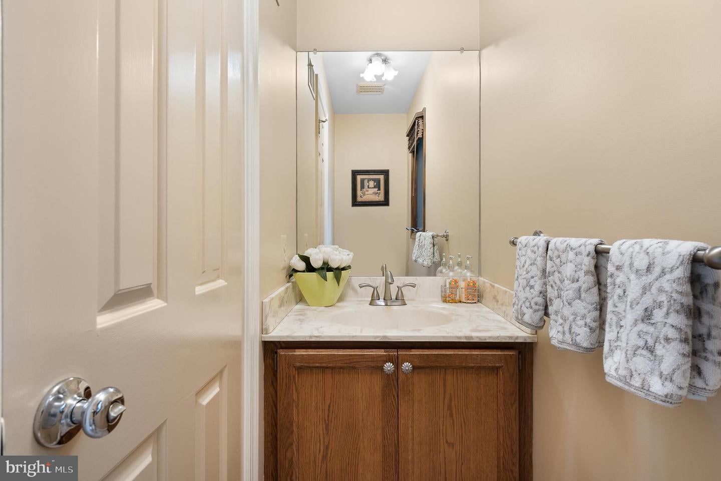 Potomac, Maryland, 20854, United States, 5 Bedrooms Bedrooms, ,6 BathroomsBathrooms,Residential,Active,1988488