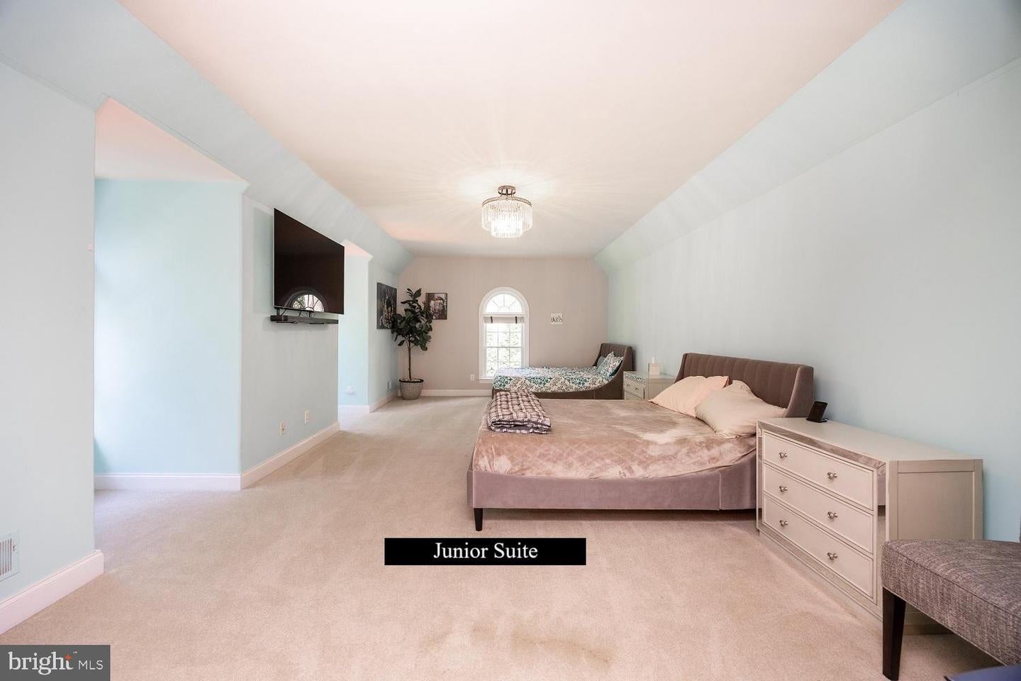 Landenberg, Pennsylvania, 19350, United States, 5 Bedrooms Bedrooms, ,6 BathroomsBathrooms,Residential,Active,1965819