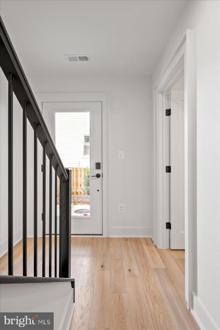 Arlington, Virginia, 22201, United States, 4 Bedrooms Bedrooms, ,5 BathroomsBathrooms,Residential,Active,1954022