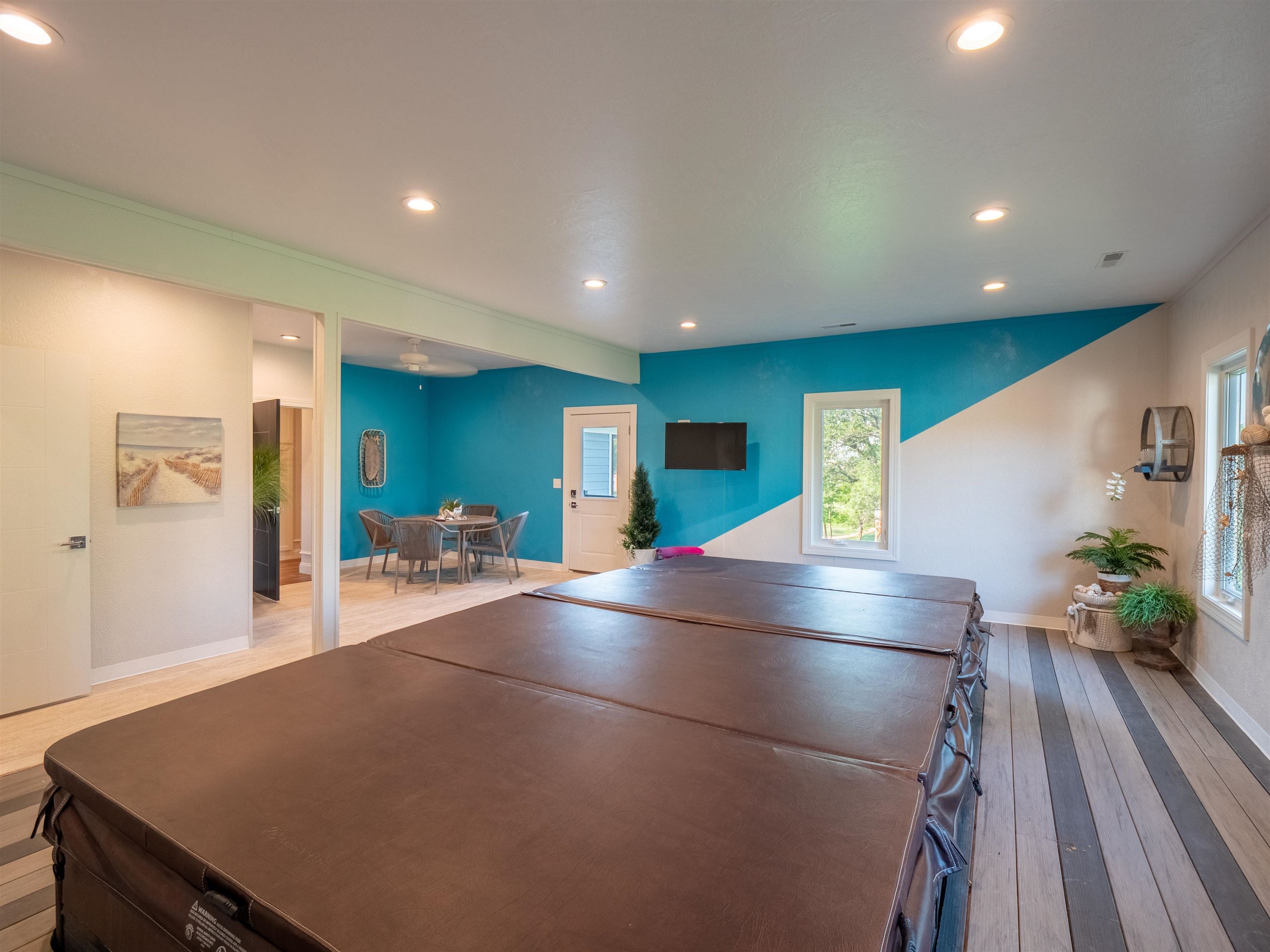 Kearney, Nebraska, 68845, United States, 4 Bedrooms Bedrooms, ,6 BathroomsBathrooms,Residential,Active,1926913