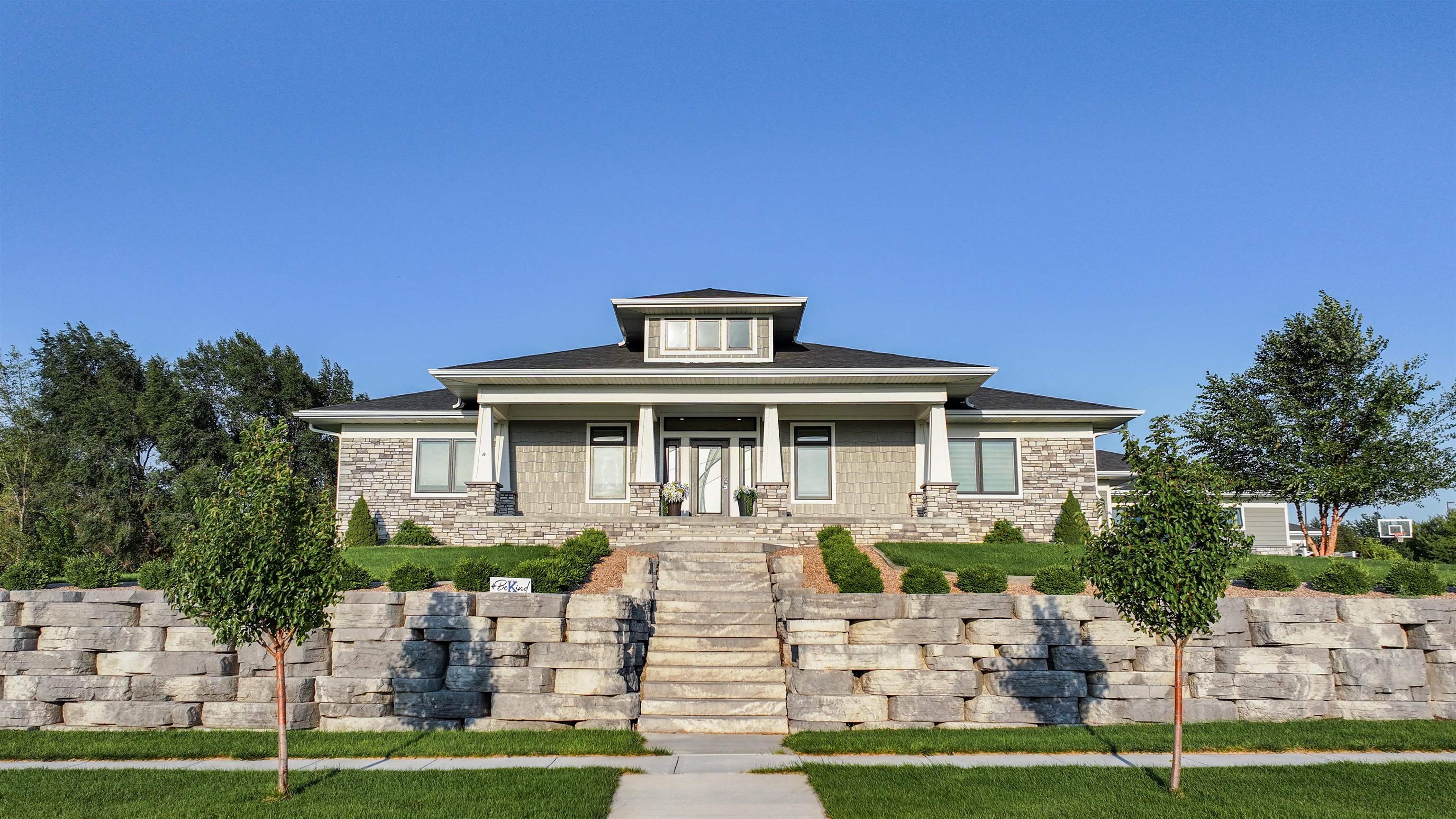 Kearney, Nebraska, 68845, United States, 4 Bedrooms Bedrooms, ,6 BathroomsBathrooms,Residential,Active,1926913