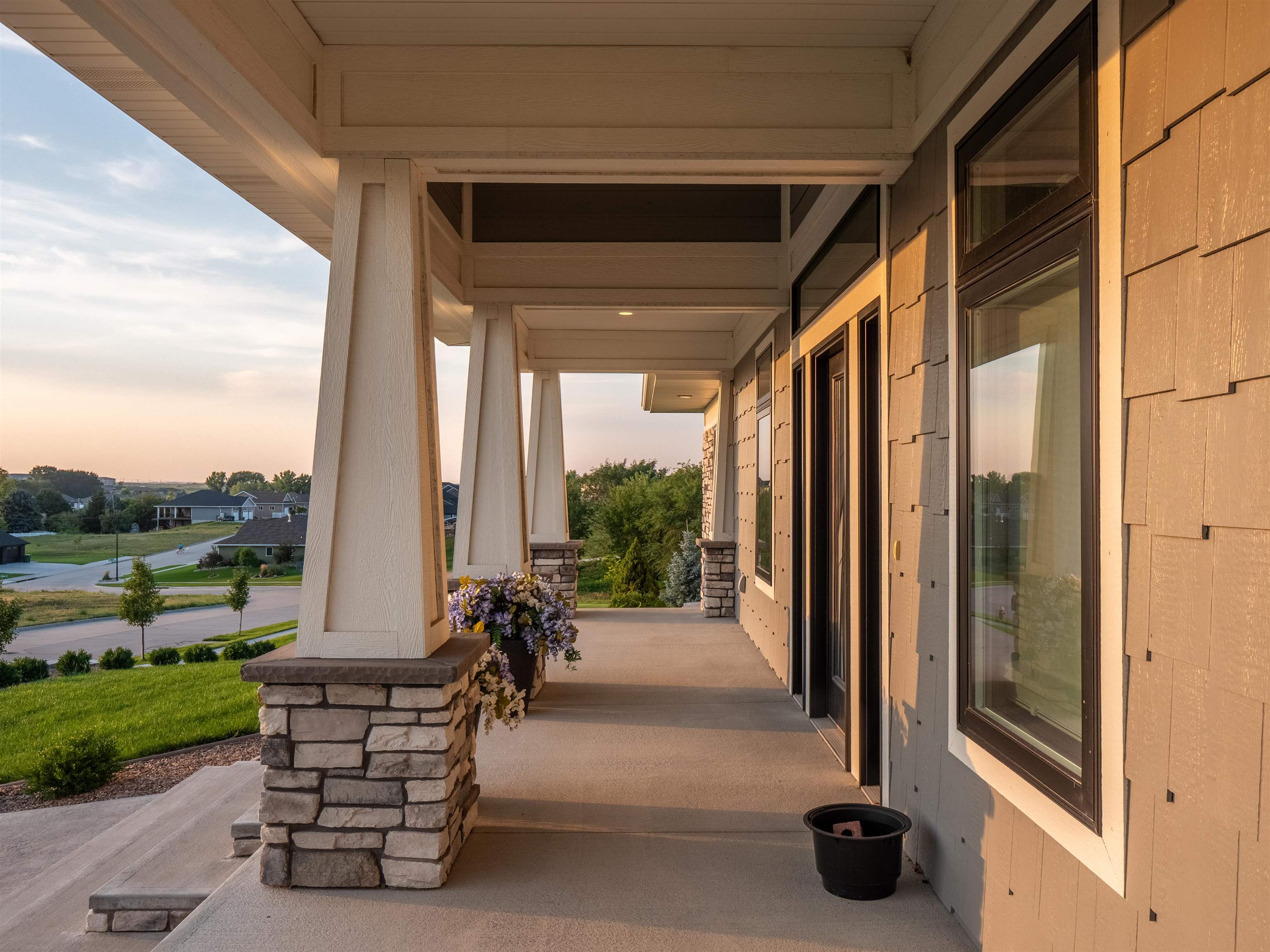 Kearney, Nebraska, 68845, United States, 4 Bedrooms Bedrooms, ,6 BathroomsBathrooms,Residential,Active,1926913