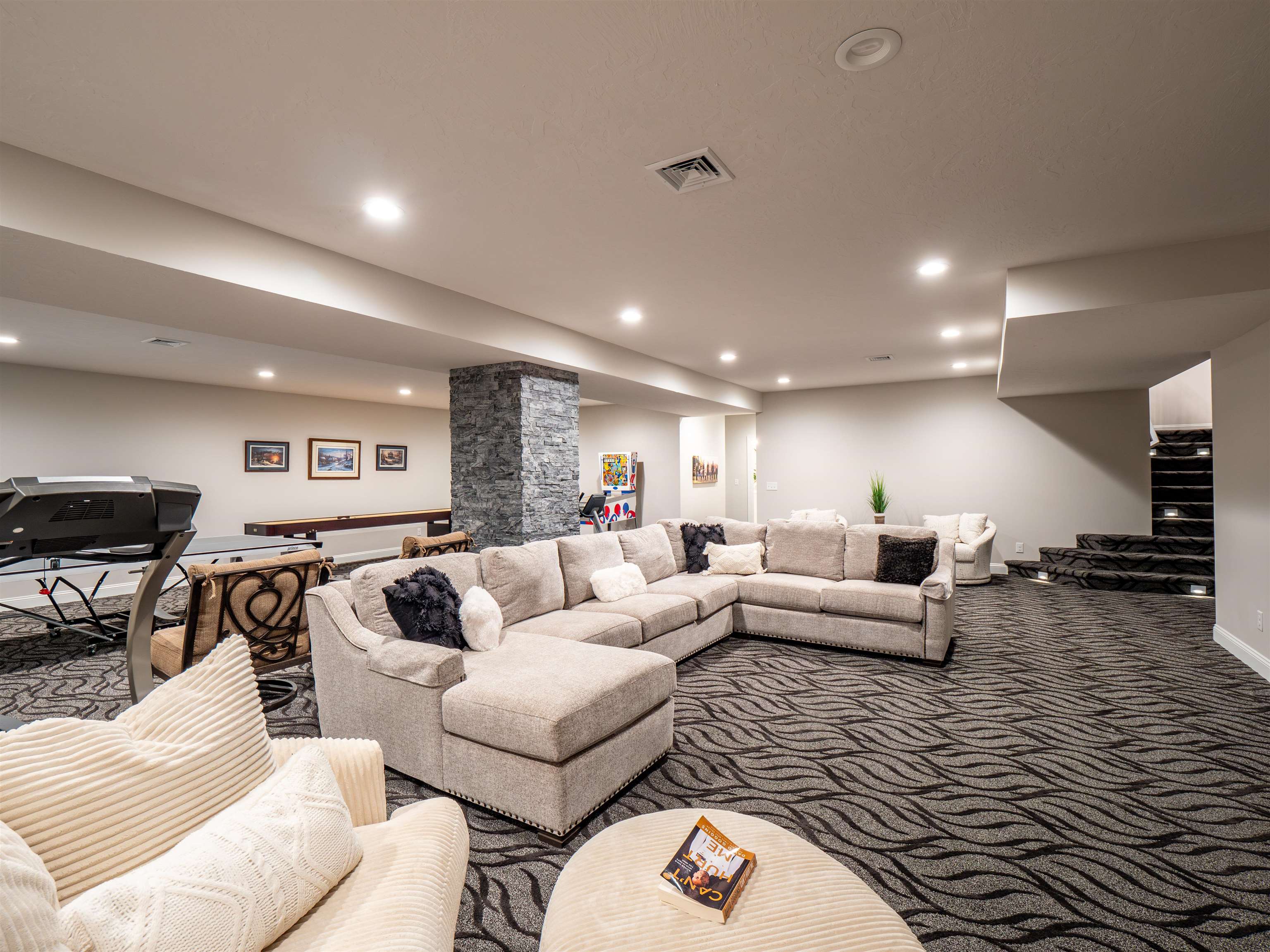 Kearney, Nebraska, 68845, United States, 4 Bedrooms Bedrooms, ,6 BathroomsBathrooms,Residential,Active,1926913
