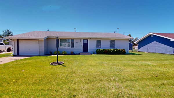 211 E 19TH ST, COZAD, NE 69130 - Image 1