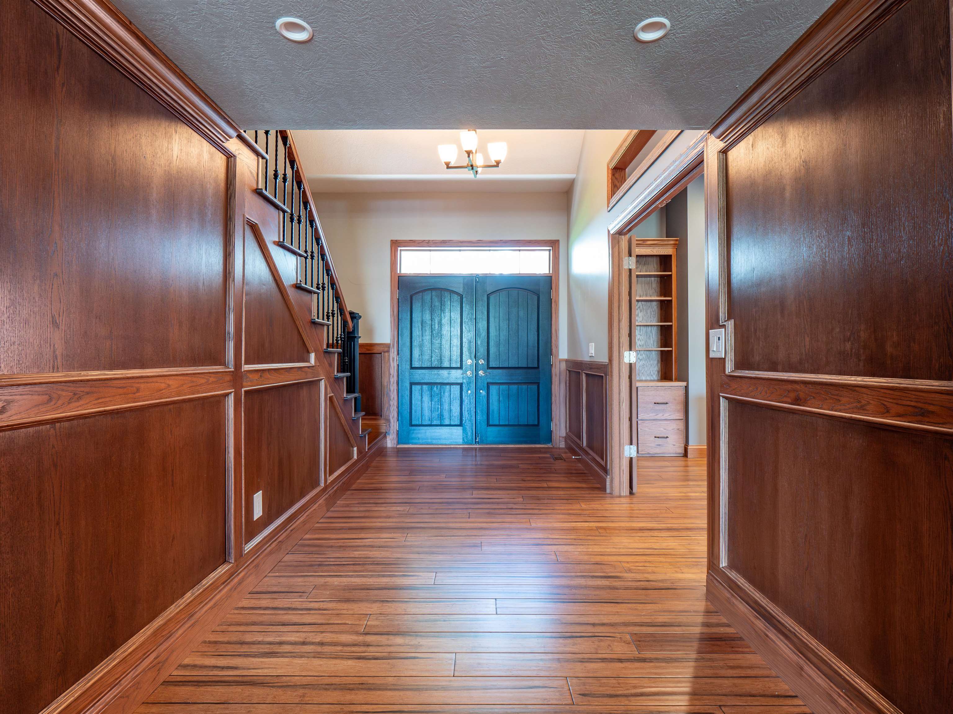 Kearney, Nebraska, 68845, United States, 3 Bedrooms Bedrooms, ,3 BathroomsBathrooms,Residential,Active,1909631