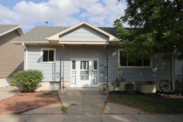 607 S LINCOLN AVE, HASTINGS, NE 68901 - Image 1