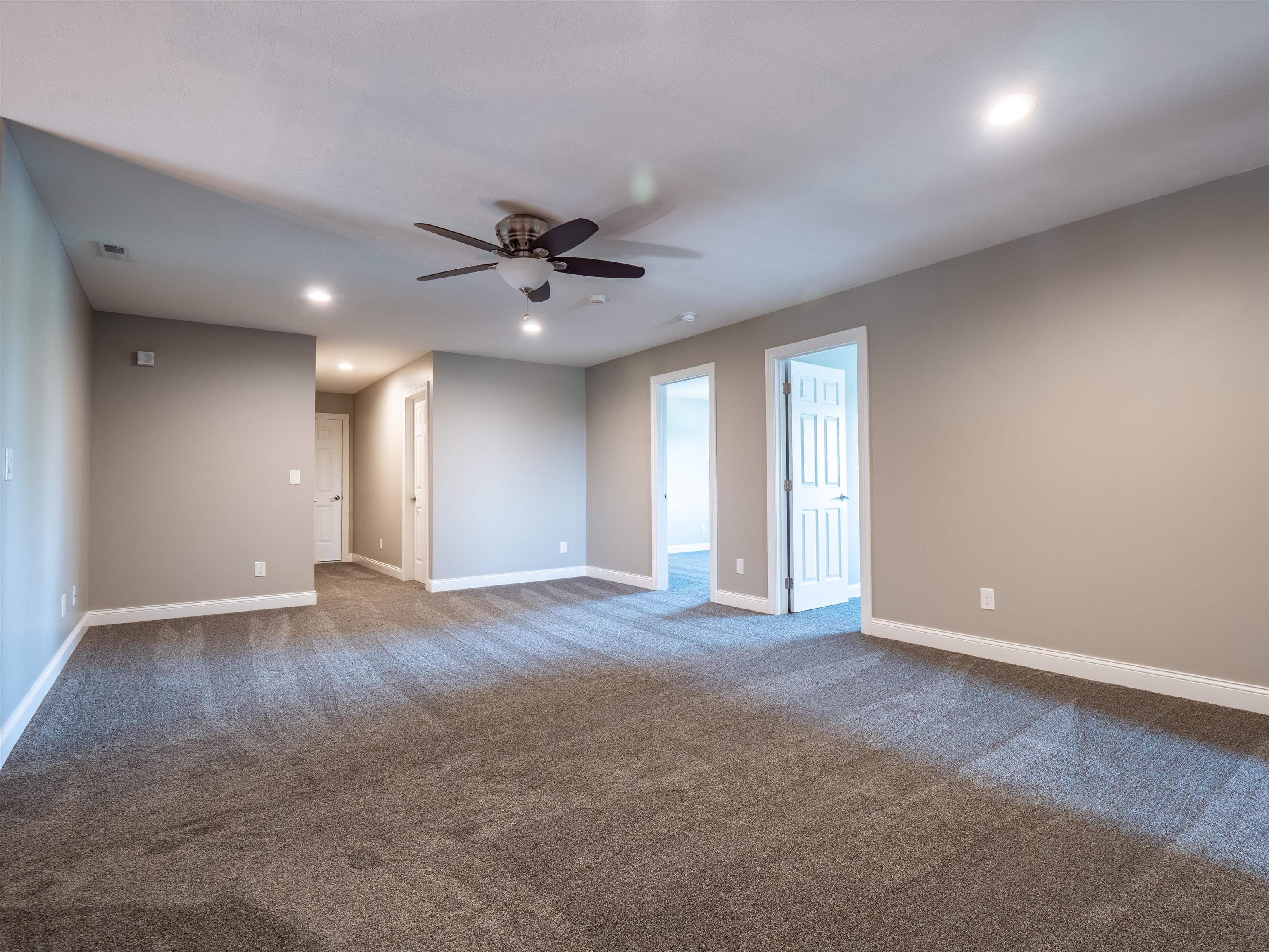 Kearney, Nebraska, 68845, United States, 3 Bedrooms Bedrooms, ,3 BathroomsBathrooms,Residential,Active,1909631