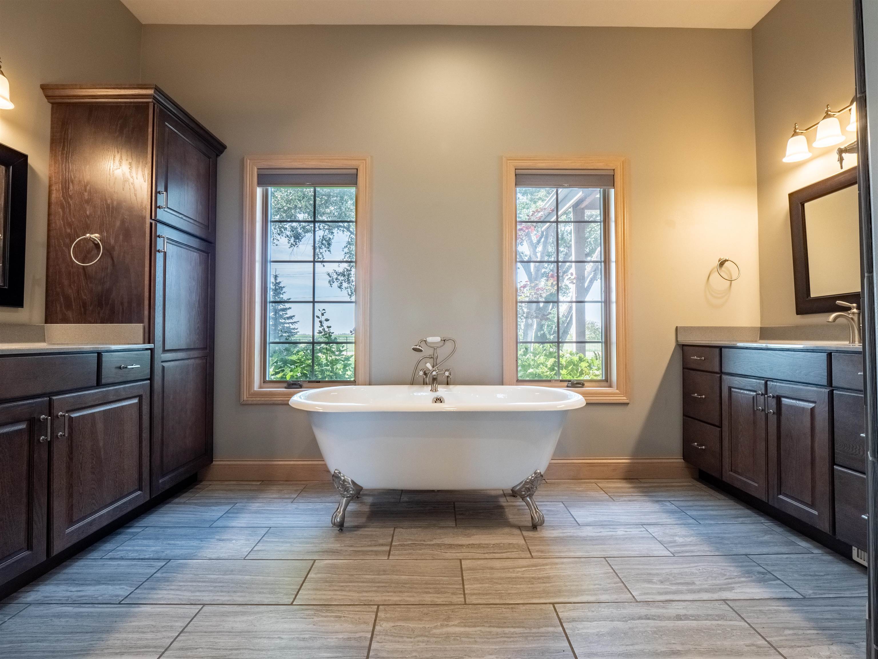 Kearney, Nebraska, 68845, United States, 3 Bedrooms Bedrooms, ,3 BathroomsBathrooms,Residential,Active,1909631