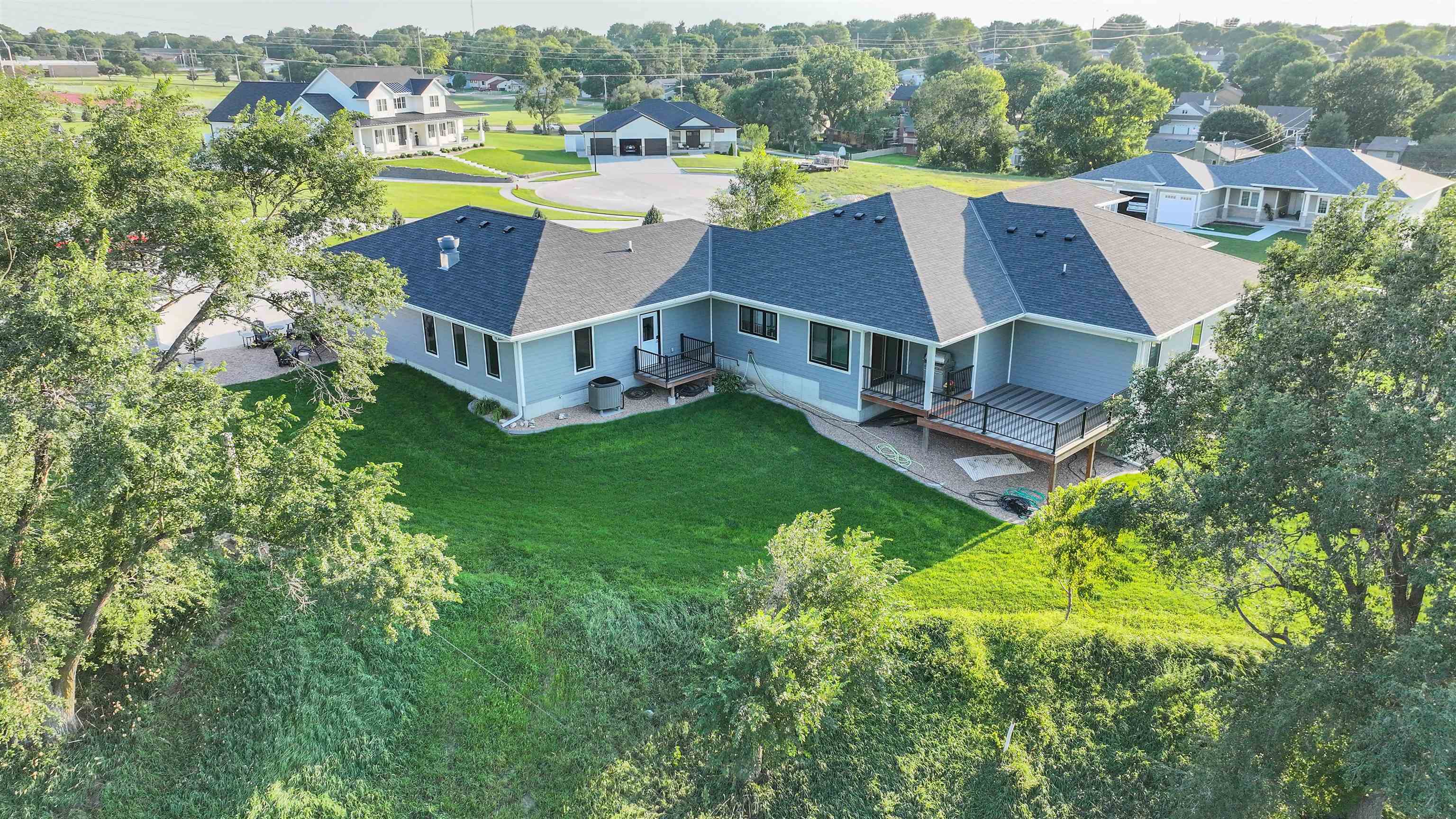 Kearney, Nebraska, 68845, United States, 4 Bedrooms Bedrooms, ,6 BathroomsBathrooms,Residential,Active,1926913