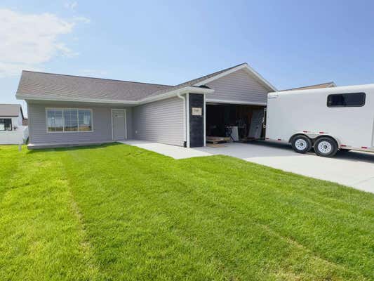 2305 E 38TH ST, KEARNEY, NE 68847 - Image 1