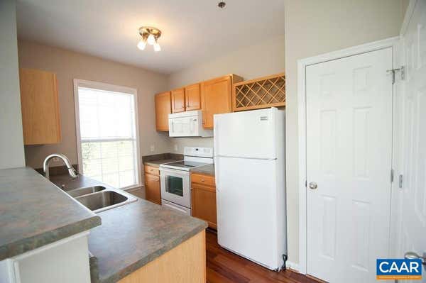 270 RIVERBEND DR APT 4F, CHARLOTTESVILLE, VA 22911, photo 3 of 16