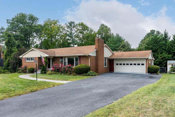 810 FAIRWAY DR, WAYNESBORO, VA 22980 - Image 1