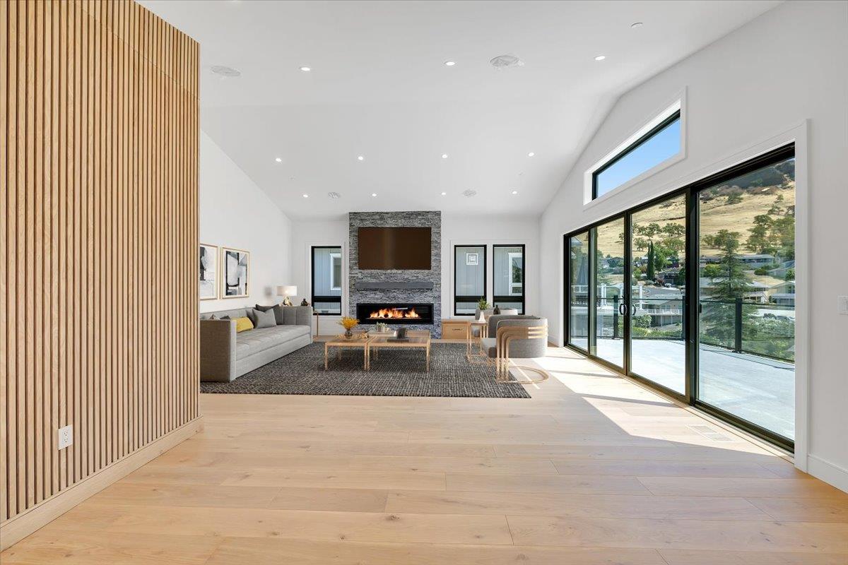 Copperopolis, California, 95228, United States, 3 Bedrooms Bedrooms, ,4 BathroomsBathrooms,Residential,Active,1723084