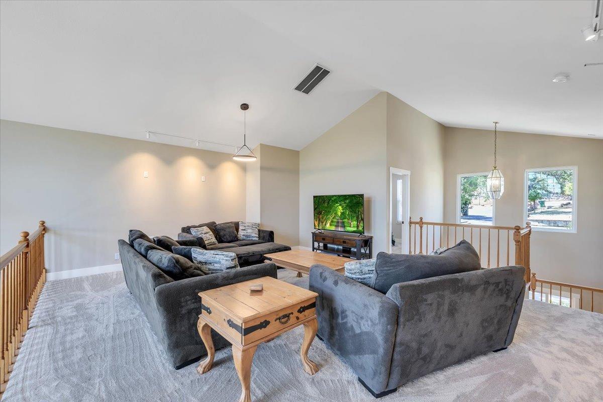 Jamestown, California, 95327, United States, 3 Bedrooms Bedrooms, ,2 BathroomsBathrooms,Residential,Active,1748288