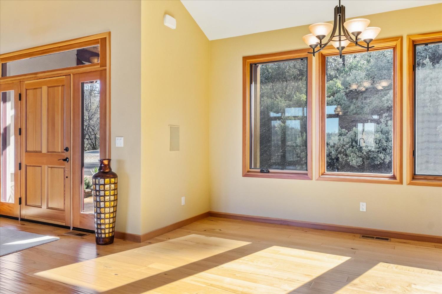 Murphys, California, 95247, United States, 4 Bedrooms Bedrooms, ,5 BathroomsBathrooms,Residential,Active,1741565