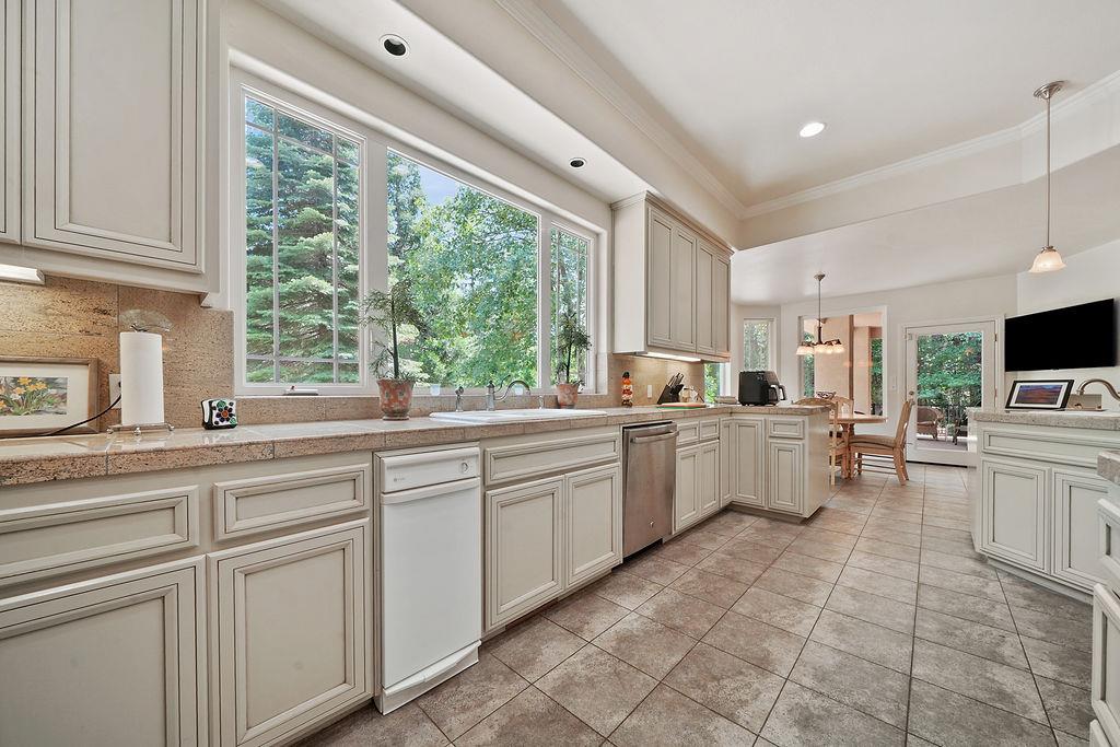 Arnold, California, 95223, United States, 3 Bedrooms Bedrooms, ,4 BathroomsBathrooms,Residential,Active,2000220