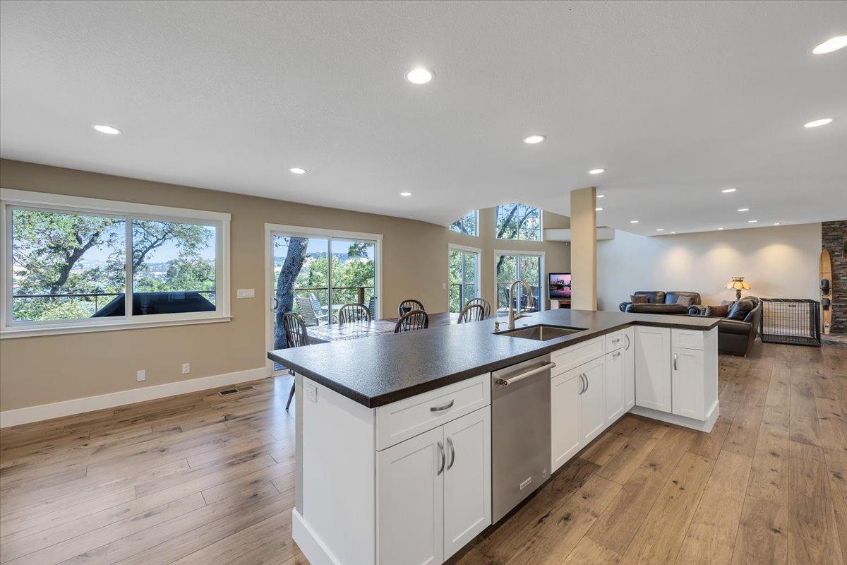 Jamestown, California, 95327, United States, 3 Bedrooms Bedrooms, ,2 BathroomsBathrooms,Residential,Active,1748288