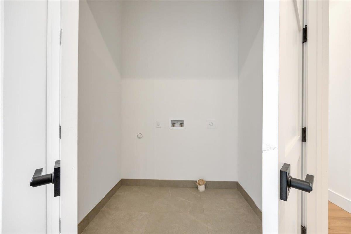 Copperopolis, California, 95228, United States, 3 Bedrooms Bedrooms, ,4 BathroomsBathrooms,Residential,Active,1723084