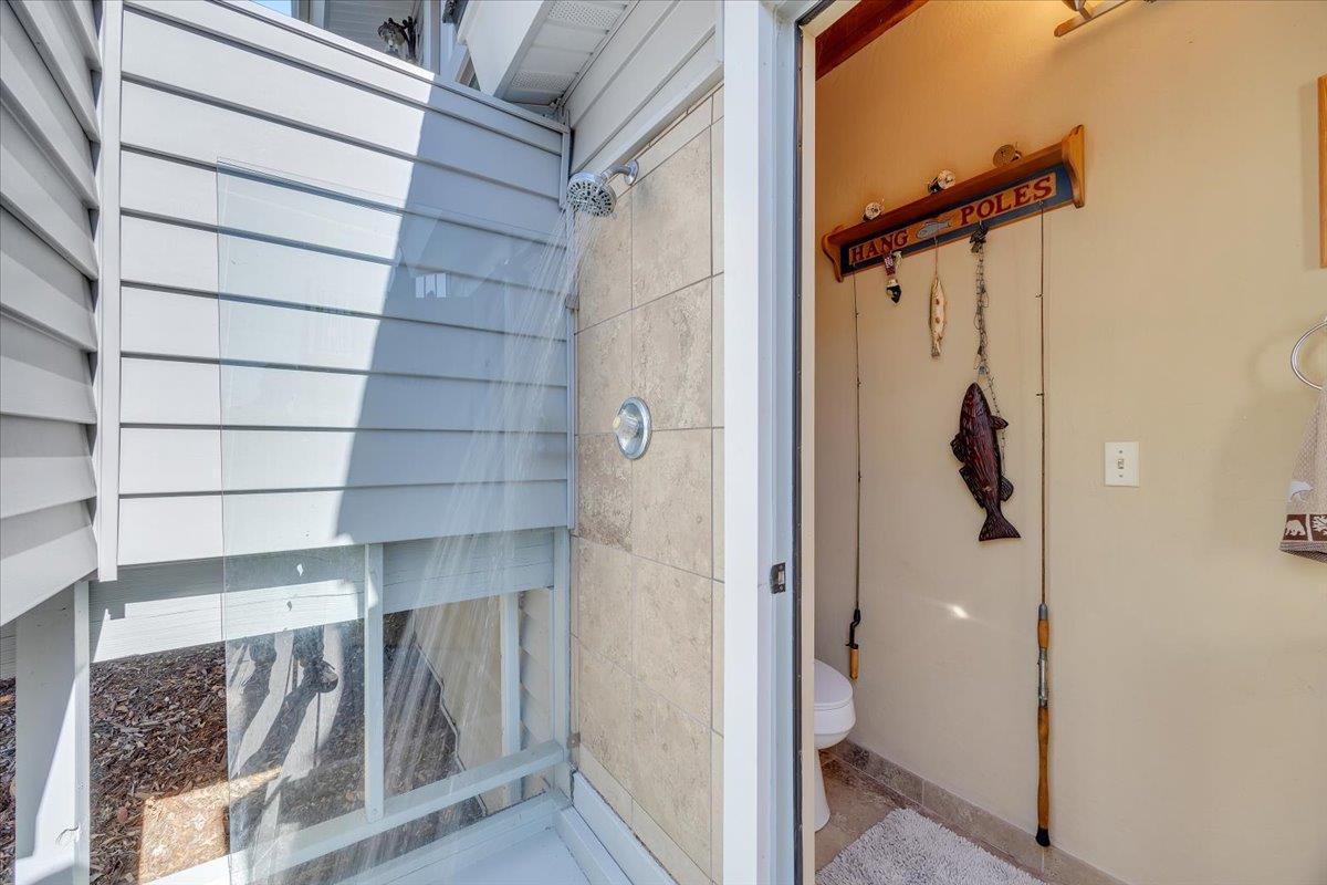 Copperopolis, California, 95228, United States, 3 Bedrooms Bedrooms, ,4 BathroomsBathrooms,Residential,Active,1969630