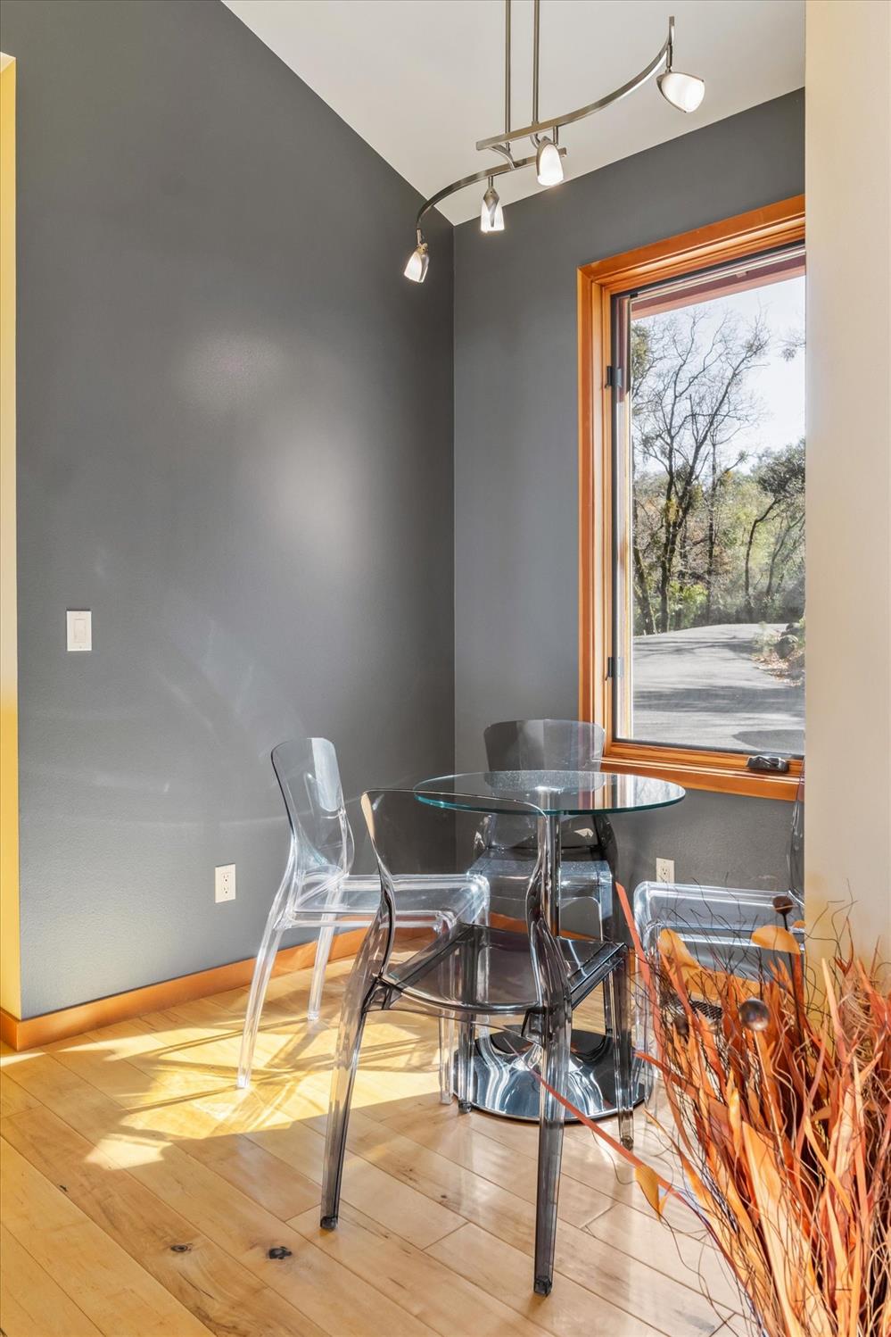 Murphys, California, 95247, United States, 4 Bedrooms Bedrooms, ,5 BathroomsBathrooms,Residential,Active,1741565