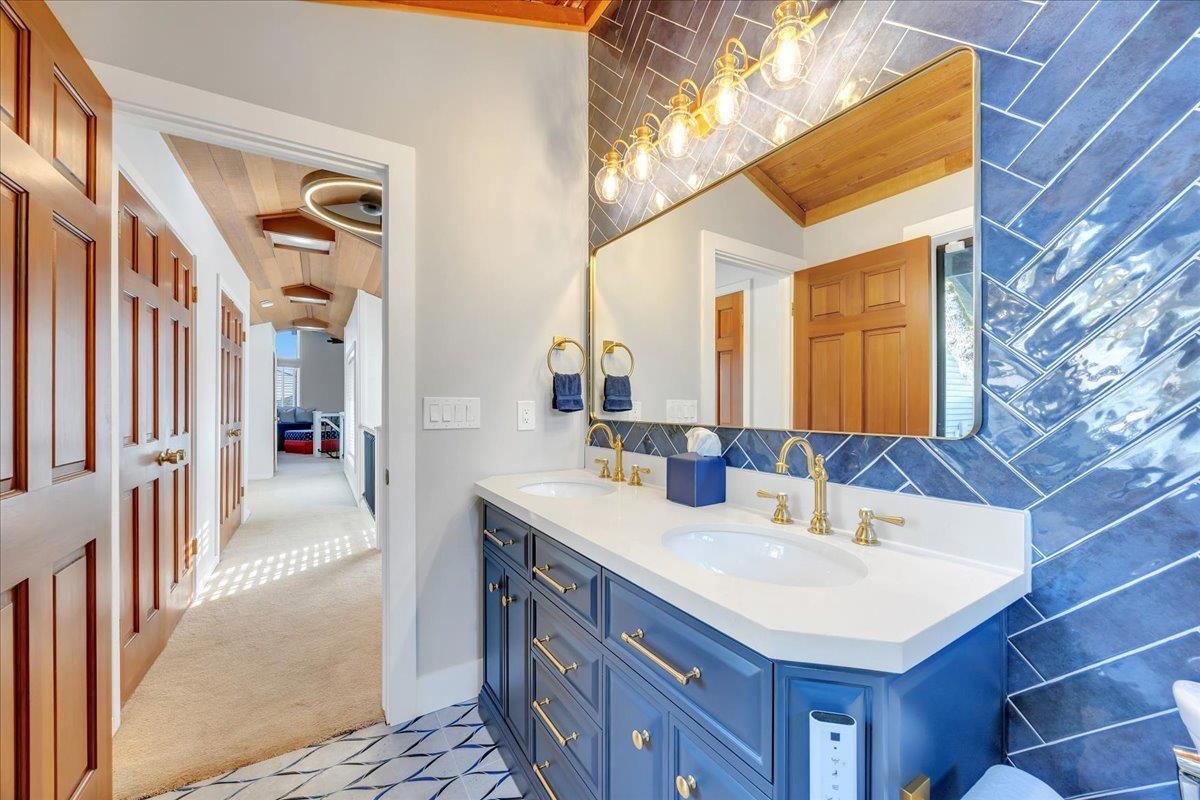 Copperopolis, California, 95228, United States, 4 Bedrooms Bedrooms, ,5 BathroomsBathrooms,Residential,Active,2013632