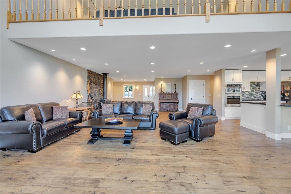 Jamestown, California, 95327, United States, 3 Bedrooms Bedrooms, ,2 BathroomsBathrooms,Residential,Active,1748288