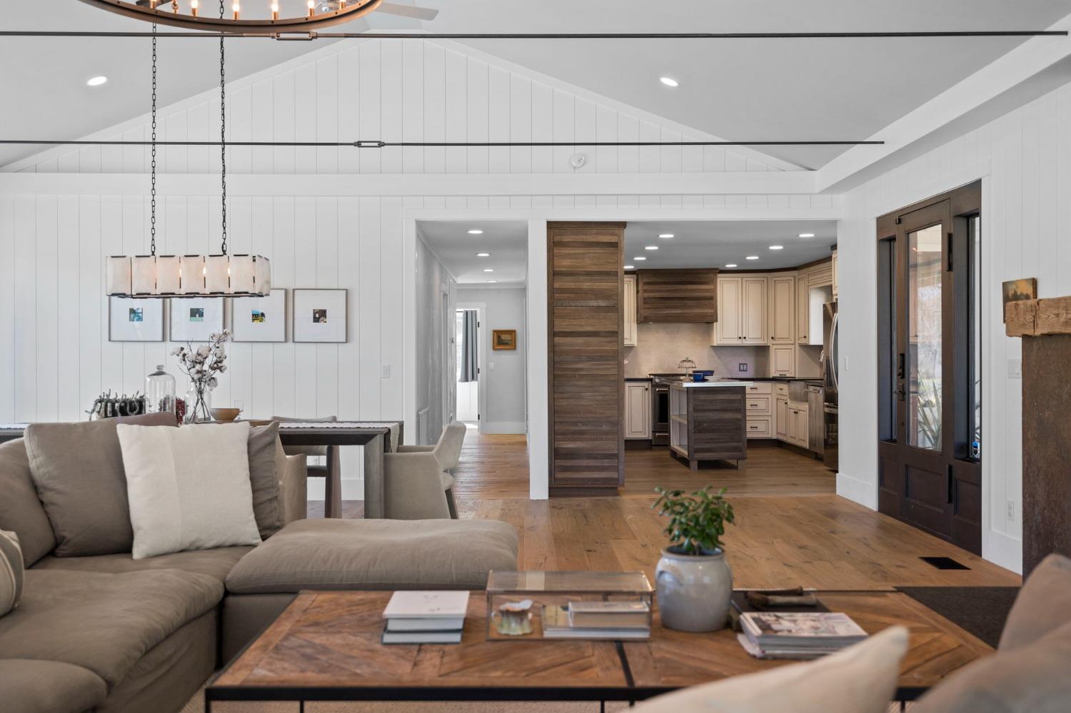 Angels Camp, California, 95222, United States, 4 Bedrooms Bedrooms, ,4 BathroomsBathrooms,Residential,Active,1749215