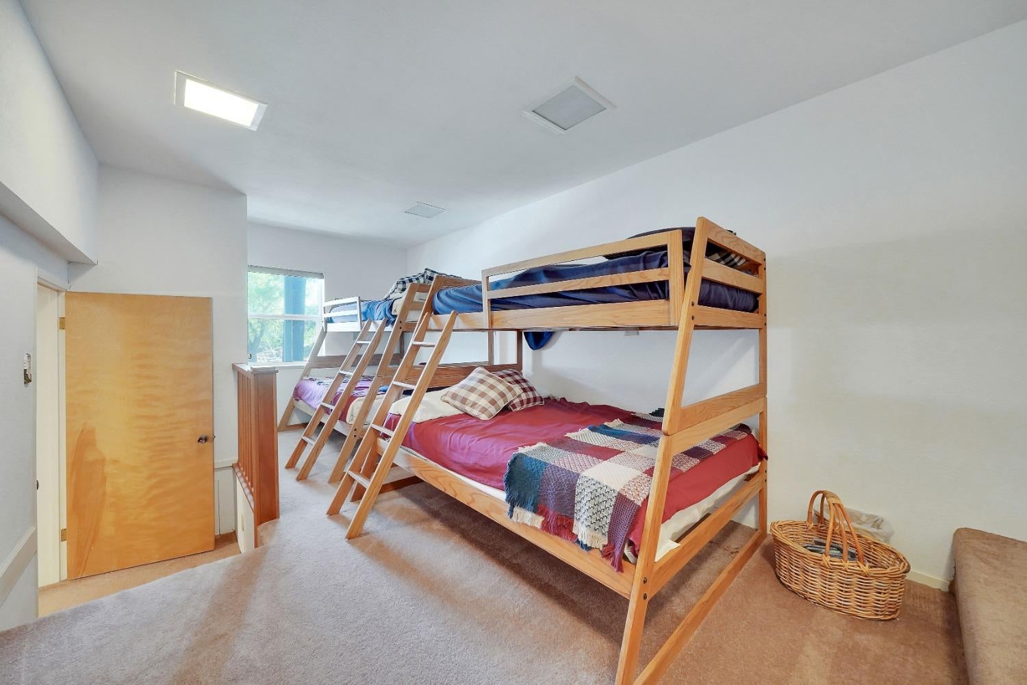 Copperopolis, California, 95228, United States, 4 Bedrooms Bedrooms, ,5 BathroomsBathrooms,Residential,Active,1824555