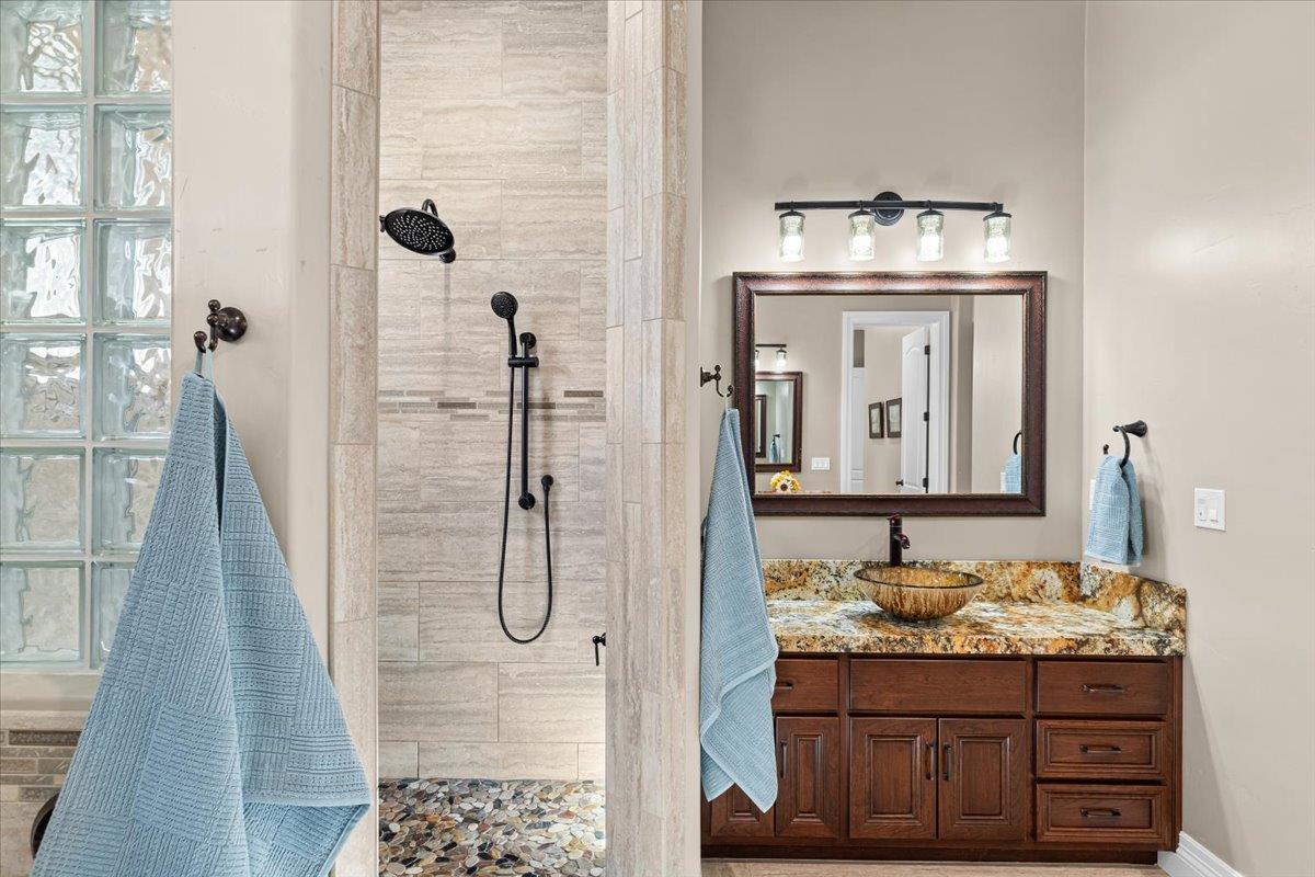 Copperopolis, California, 95228, United States, 4 Bedrooms Bedrooms, ,3 BathroomsBathrooms,Residential,Active,1954314