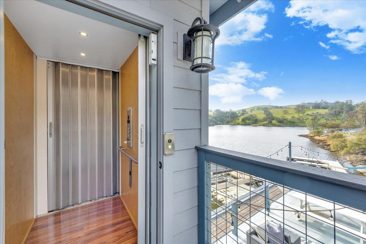 Copperopolis, California, 95228, United States, 4 Bedrooms Bedrooms, ,5 BathroomsBathrooms,Residential,Active,2013632